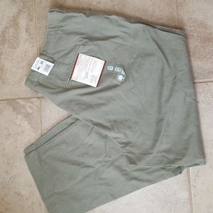 NWT men's Cabela's casuals aged khaki